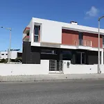 Funfactory House * Nazaré
