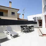 Funfactory House Hébergement de vacances *