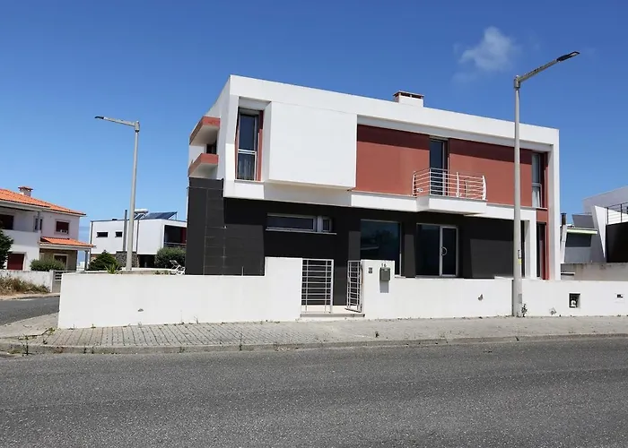 Funfactory House * Nazaré